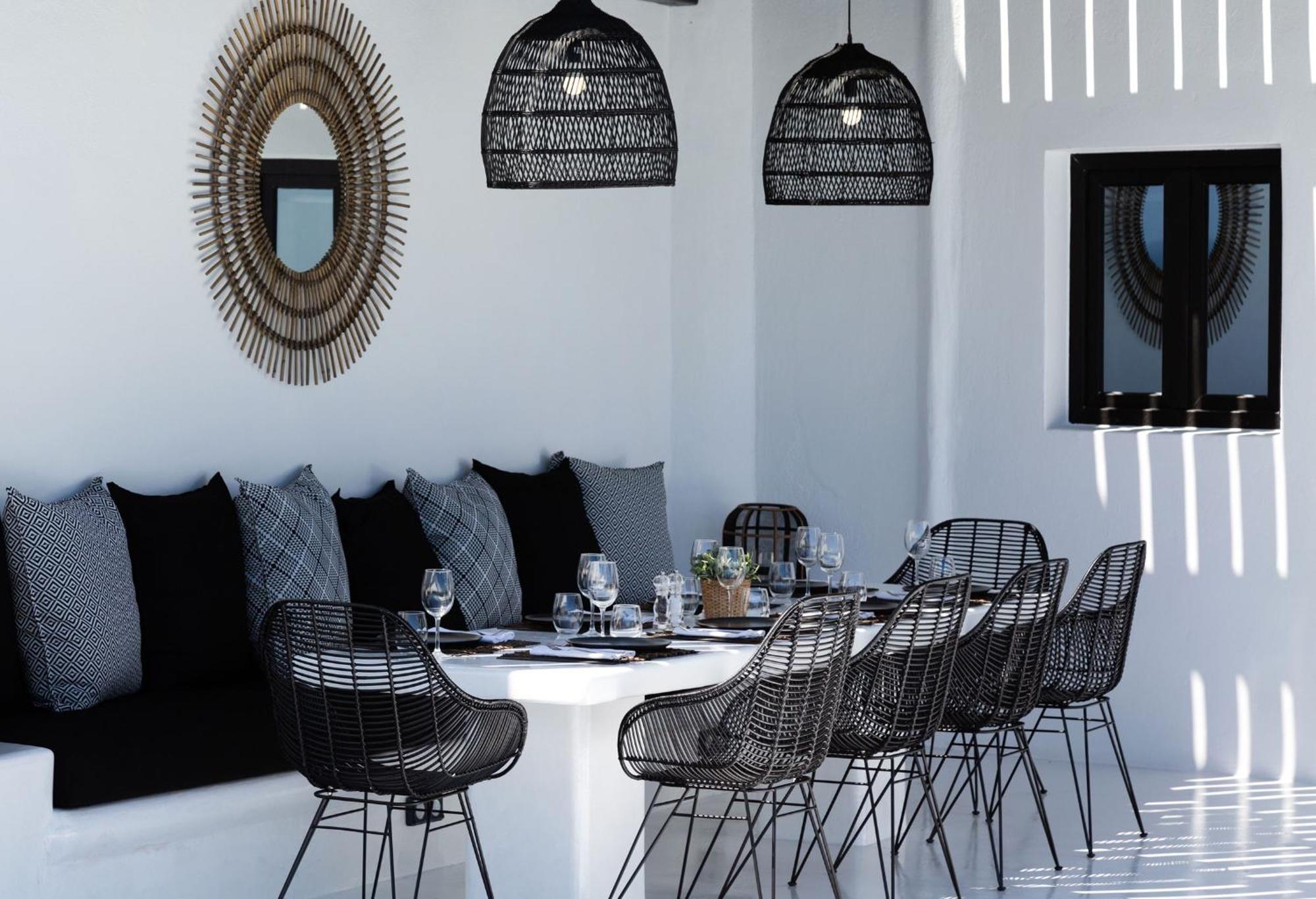 Psarou Black * Psarou (Mykonos)